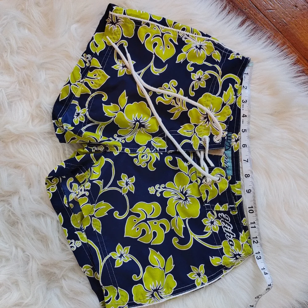 Hiho Hawaiian Board Shorts Sz. 2 - Picture 3 of 8